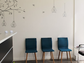 Warm and welcoming chiropractic clinic reception